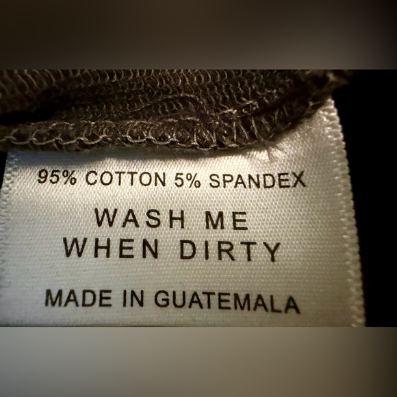 Girl Dangerous Roses Cropped Sweatshirt NWOT - Picture 5 of 6